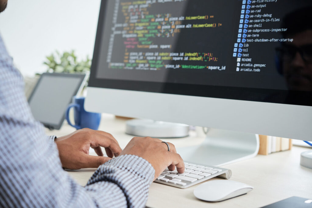 How to make data handling simpler by utilizing R in clinical trials?